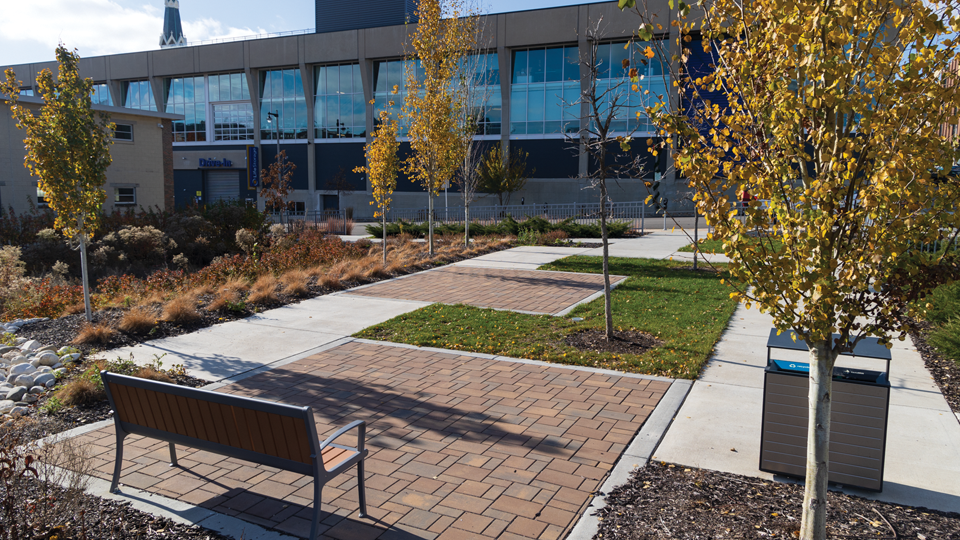 Pocket park at 8th Street and Juneau Avenue